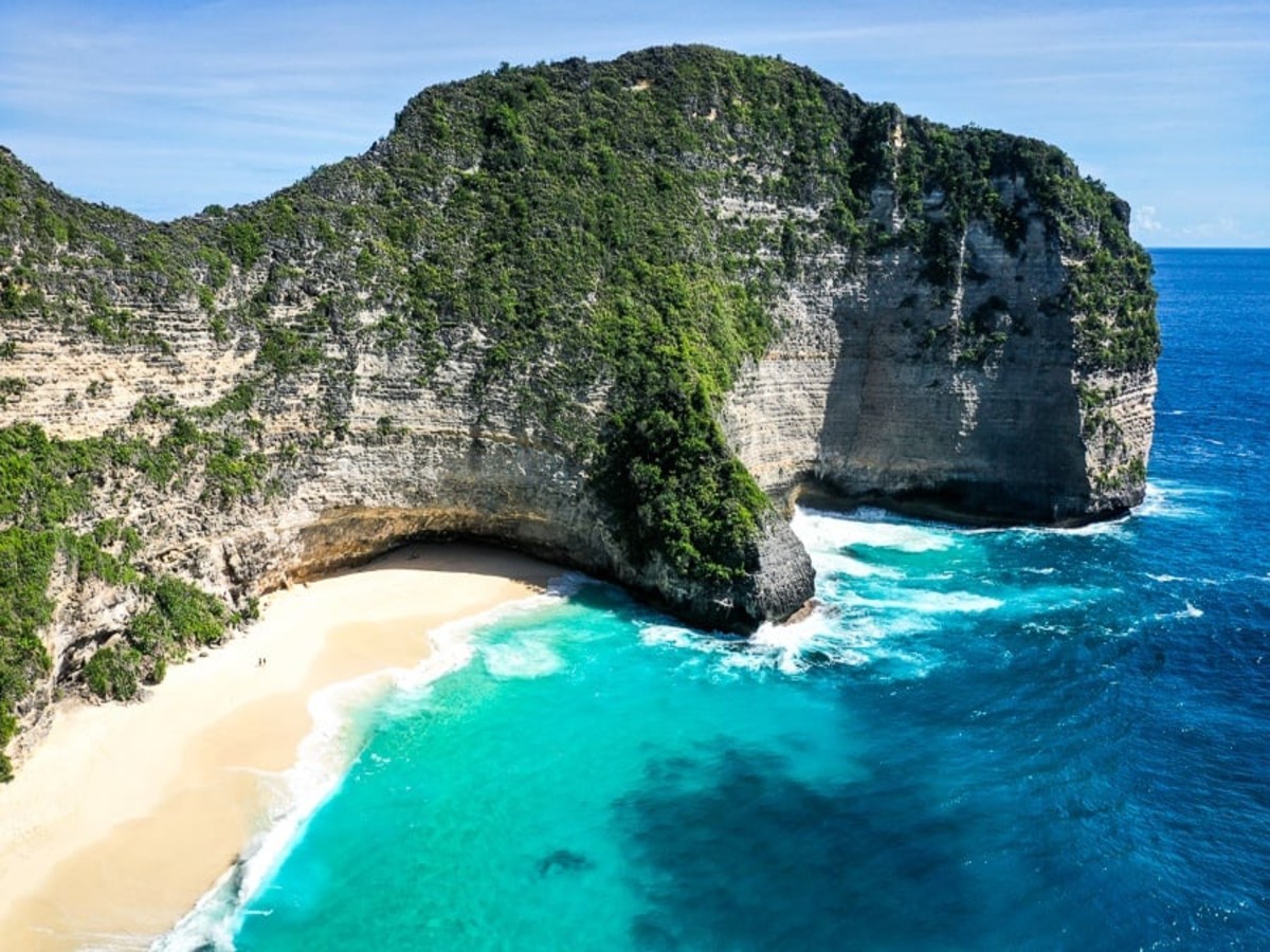 Kelingking Beach Nusa Penida: T-Rex Cliff View & Beach Hike Guide